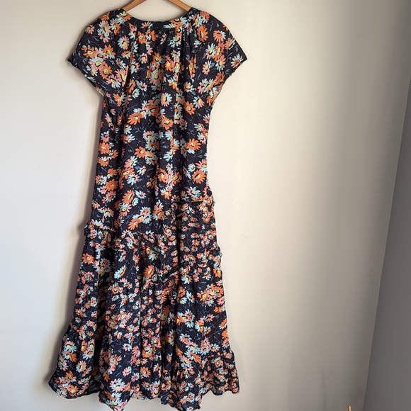 Sundance Pretty Petals Dress Navy Floral MP - Picture 3 of 12
